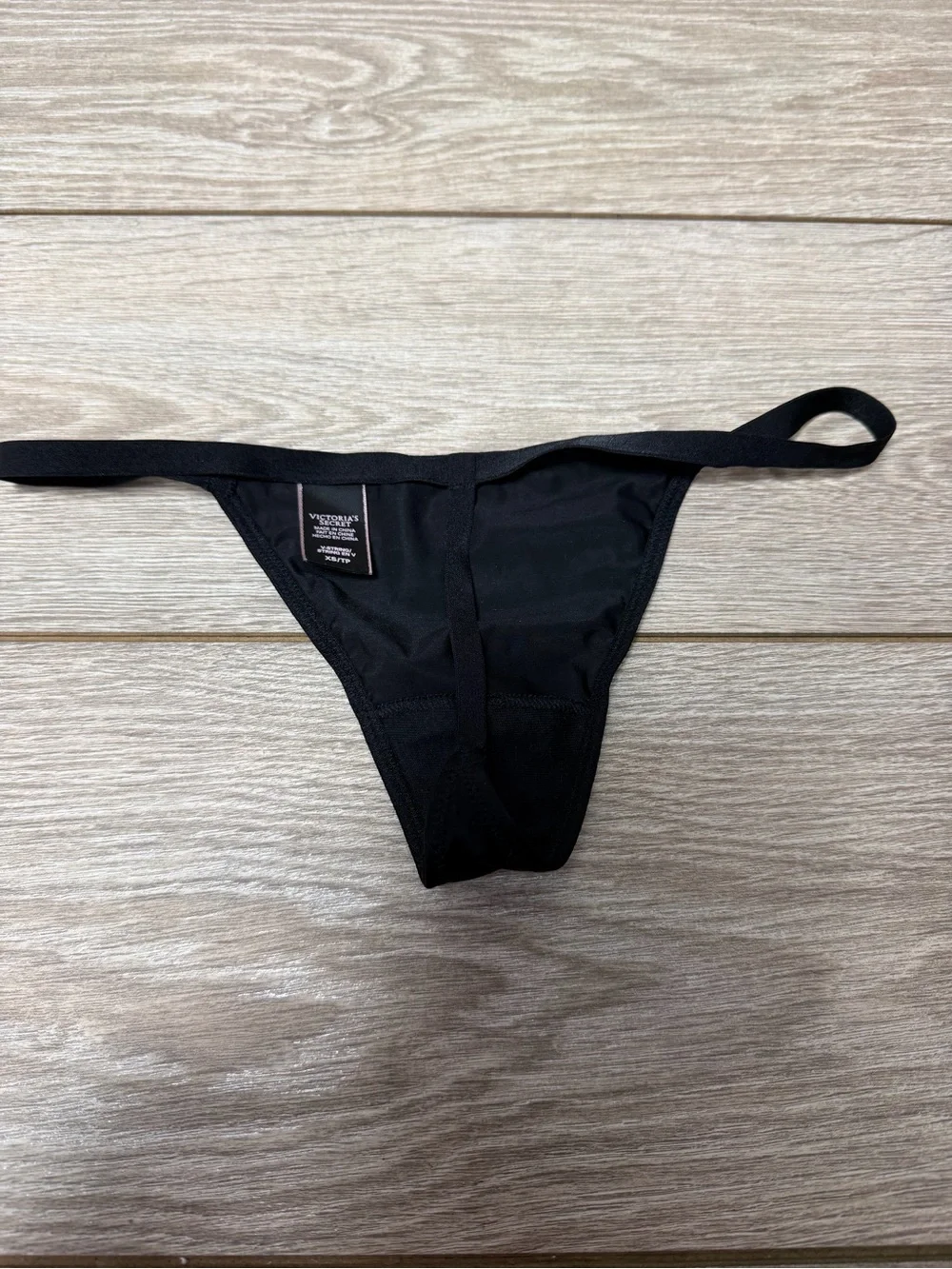 Vintage Victoria’s Secret Black V-String Thong Underwear Panties Size XS NWOT